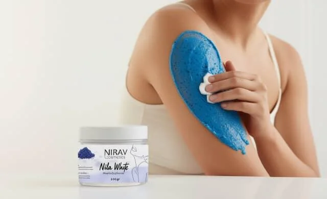 Gommage White Nila Hydratant - مقشر النيلة البيضاء المرطب لتفتيح ونعومة الجسم