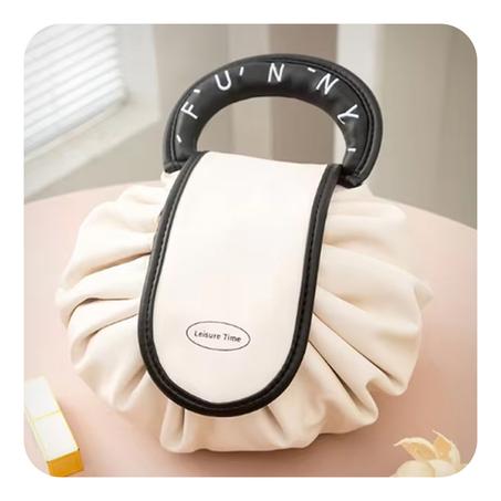 حقيبة أنيقة لمستحضرات التجميل