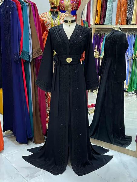 caftan fatiقفطان كريب من نوع رفيع مشارجي عقيق باليد وصمطة ميترو 70فطول مطروزة بالحرير اللون فالون والكم منبتة بالعقيق لون فالون وسفيفة ولعقاد 😍قياسات L XL XXL