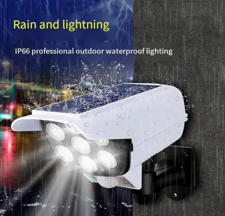 ضوء على شكل كاميرا يعمل بالطاقة الشمسية