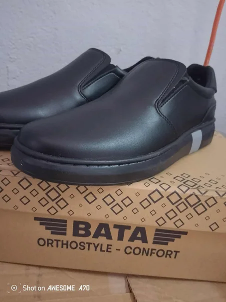 حذاء كلاسيكي عصري