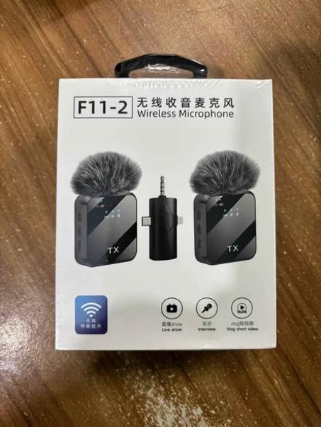 الميكروفون اللاسلكي F11-2