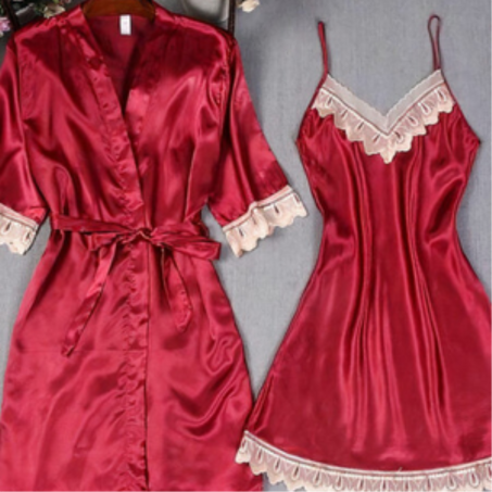 Nuisette et kimono