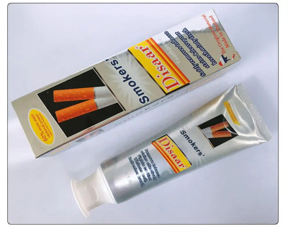 Le dentifrice élimine les taches de fumée, les taches de thé, les taches de café