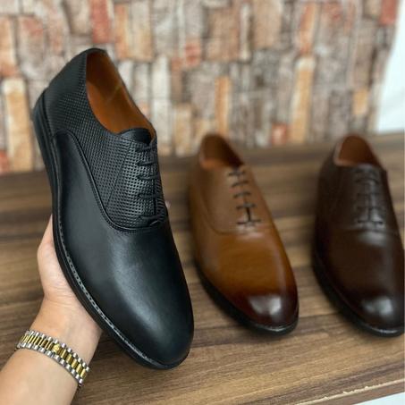 حذاء كلاسيكي من الجلد الأصلي