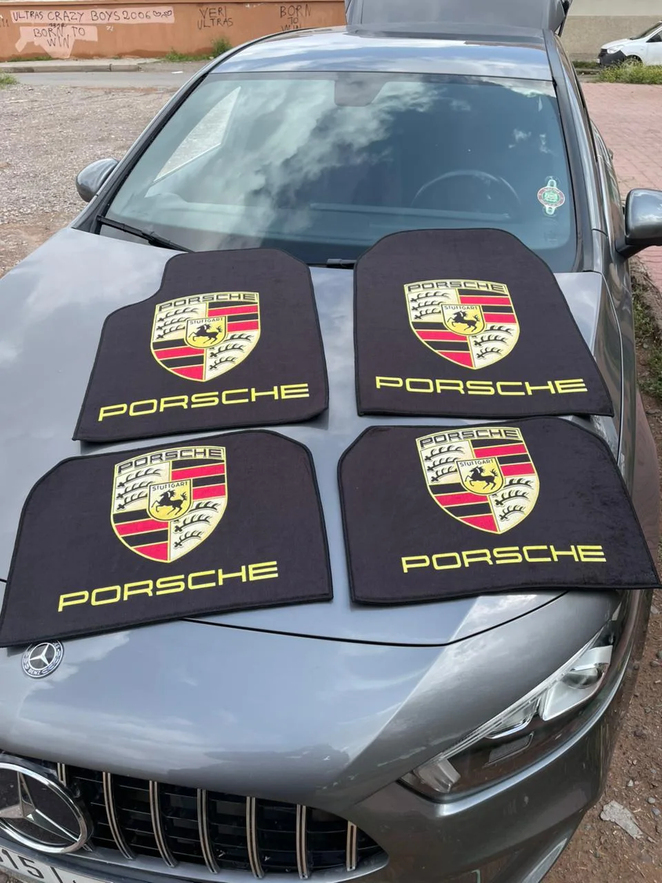 PORSCHE