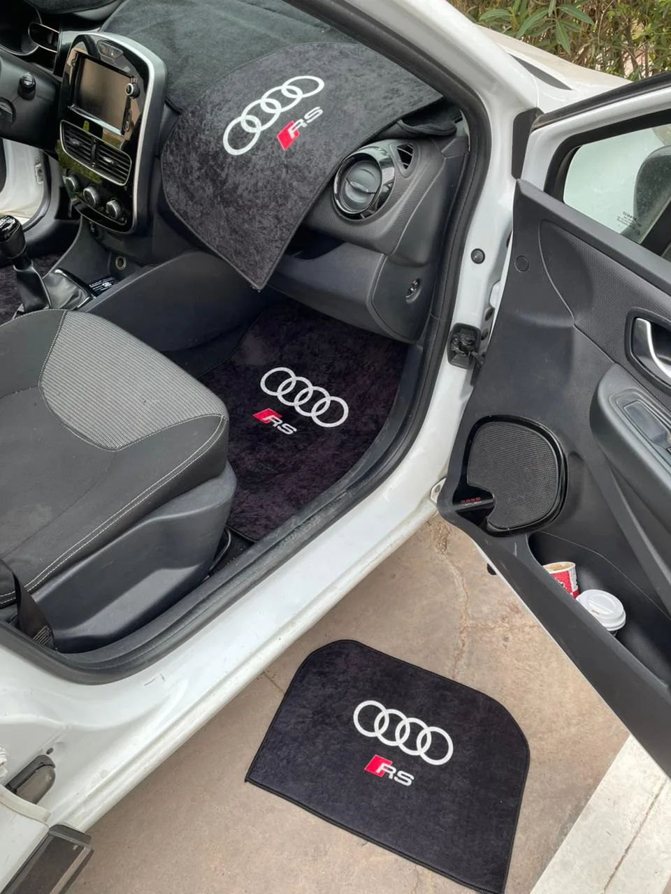 AUDI