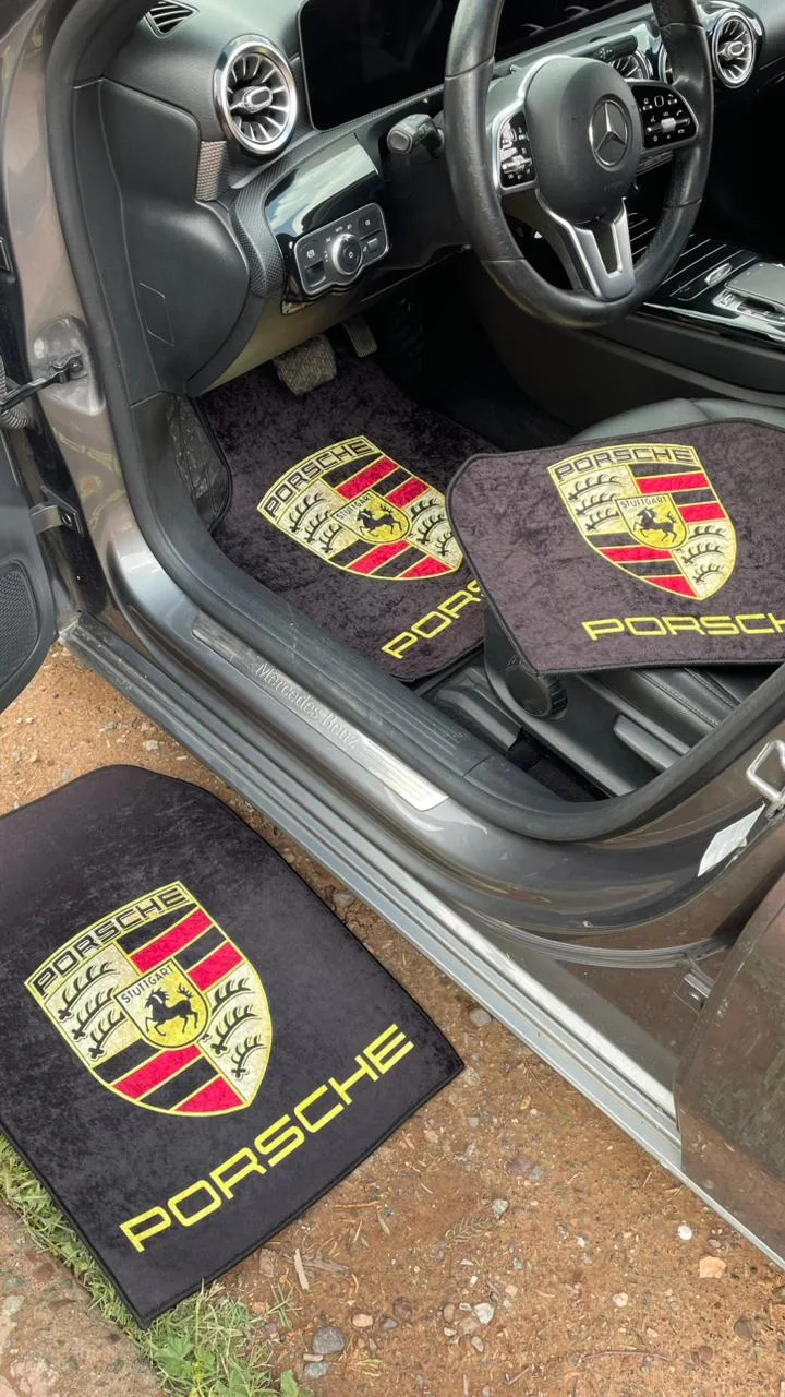 PORSCHE