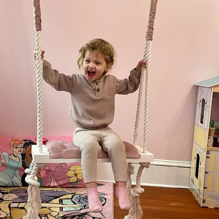 أرجوحة للأطفال و البالغين