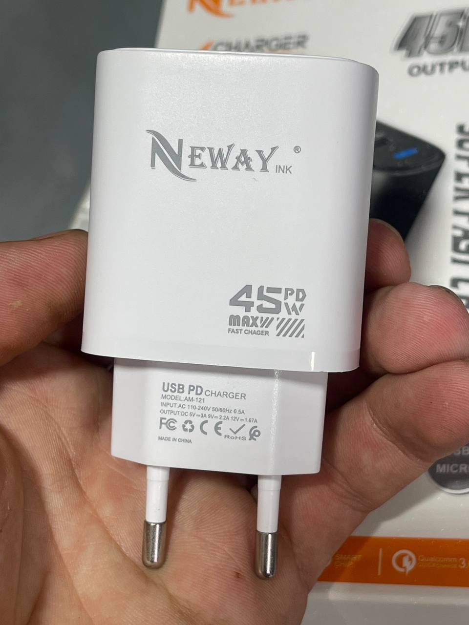 شاحن  Neway الفائق  45W