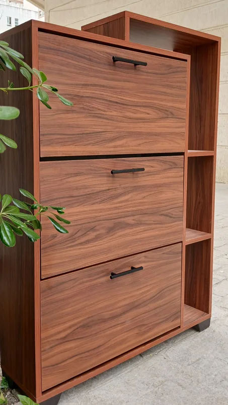 خزانة أحذية بتصميم خشبي أنيق