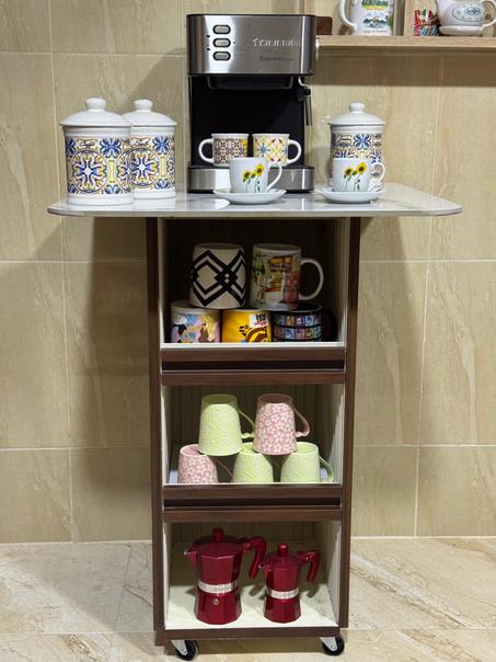 طاولة قهوة أنيقة وعملية