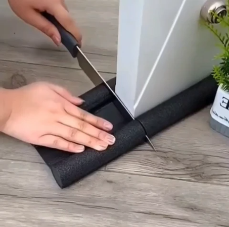 عازل البرد أو الحرارة و الحشرات