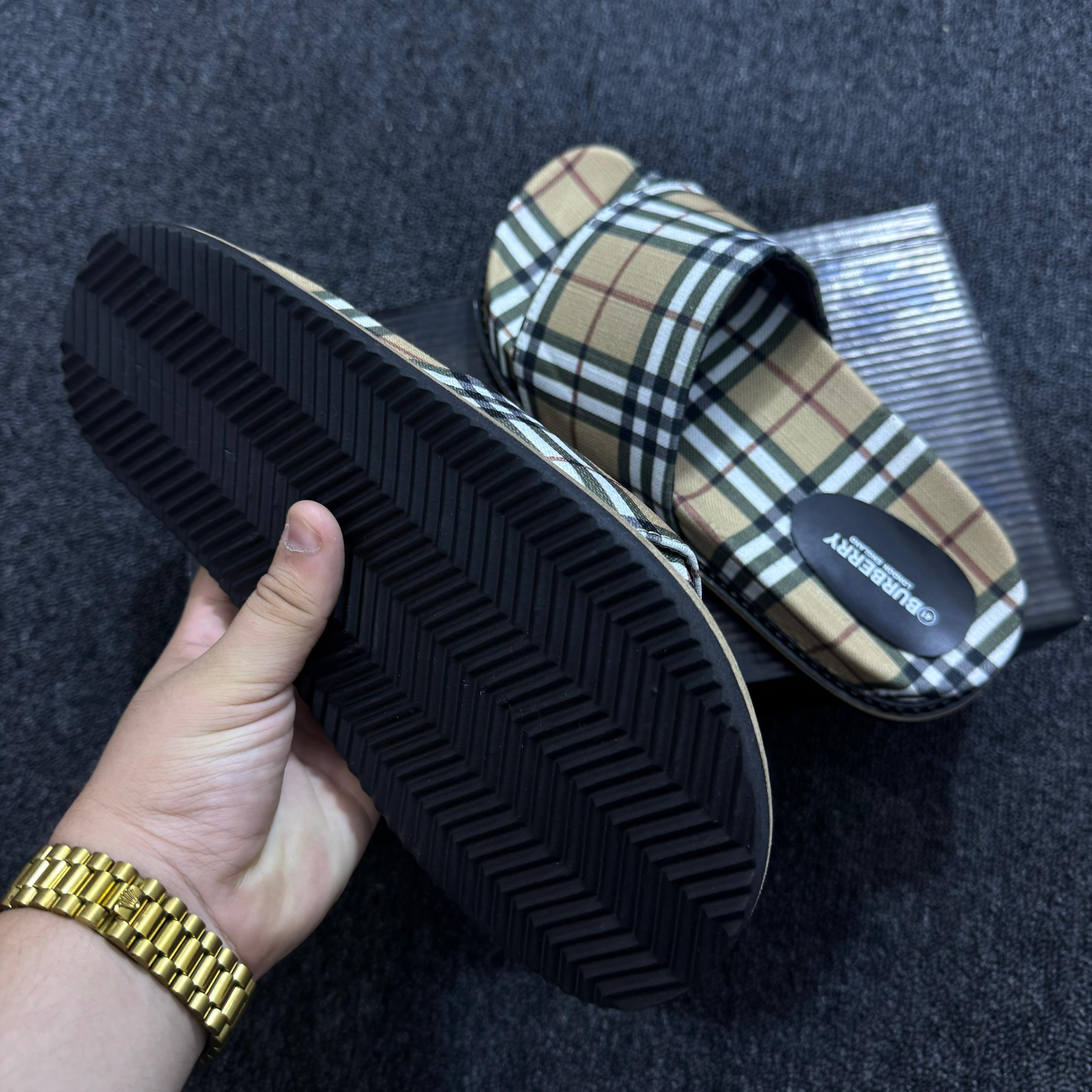Sandal burberry