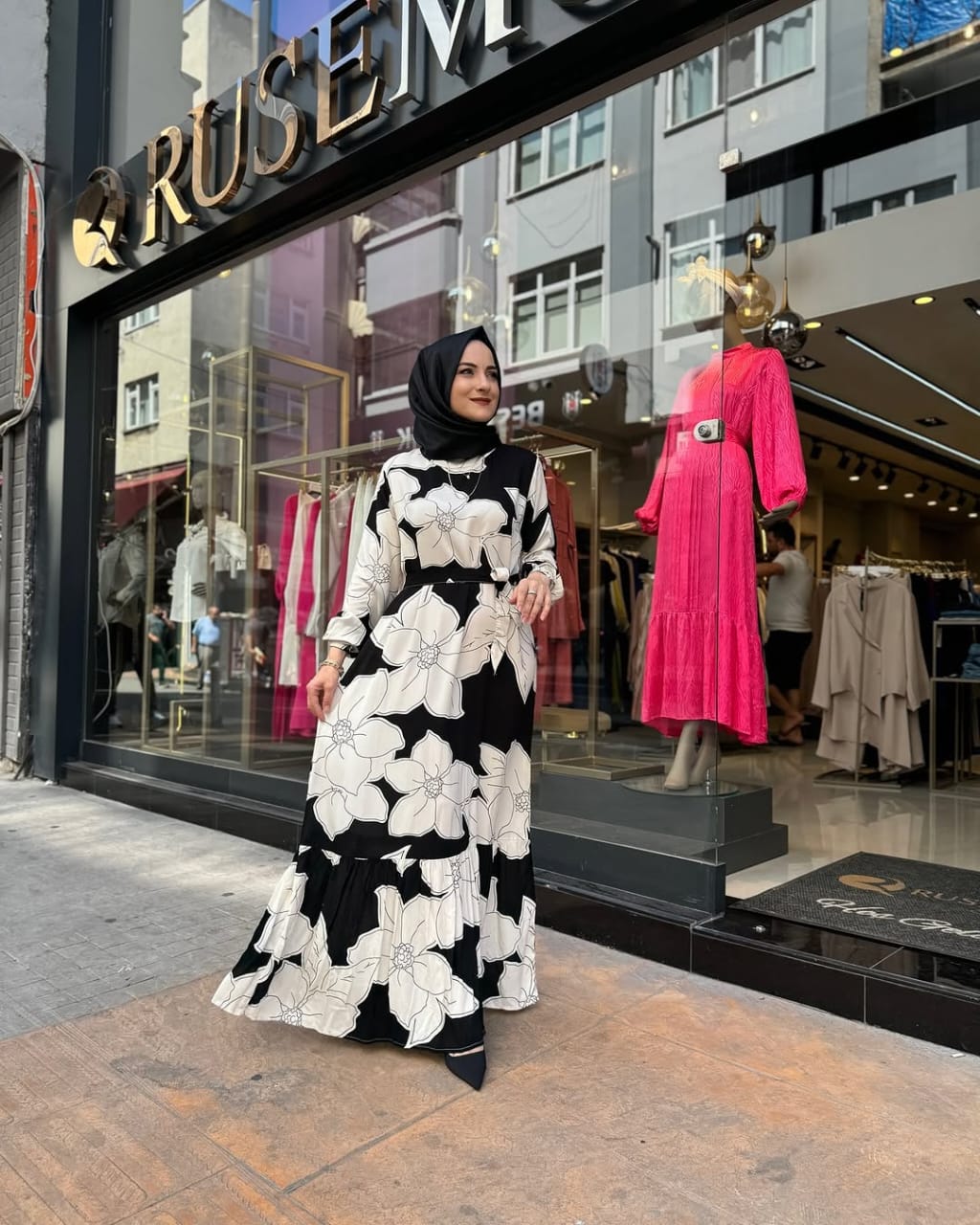عباية مشجر ورد