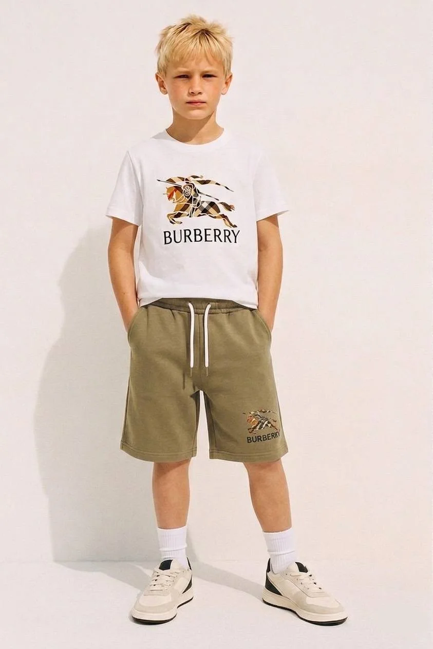 تراك VIP ولادي بتصميم "Burberry" الفاخر (خامة ثقيلة) – أبيض وخاكي