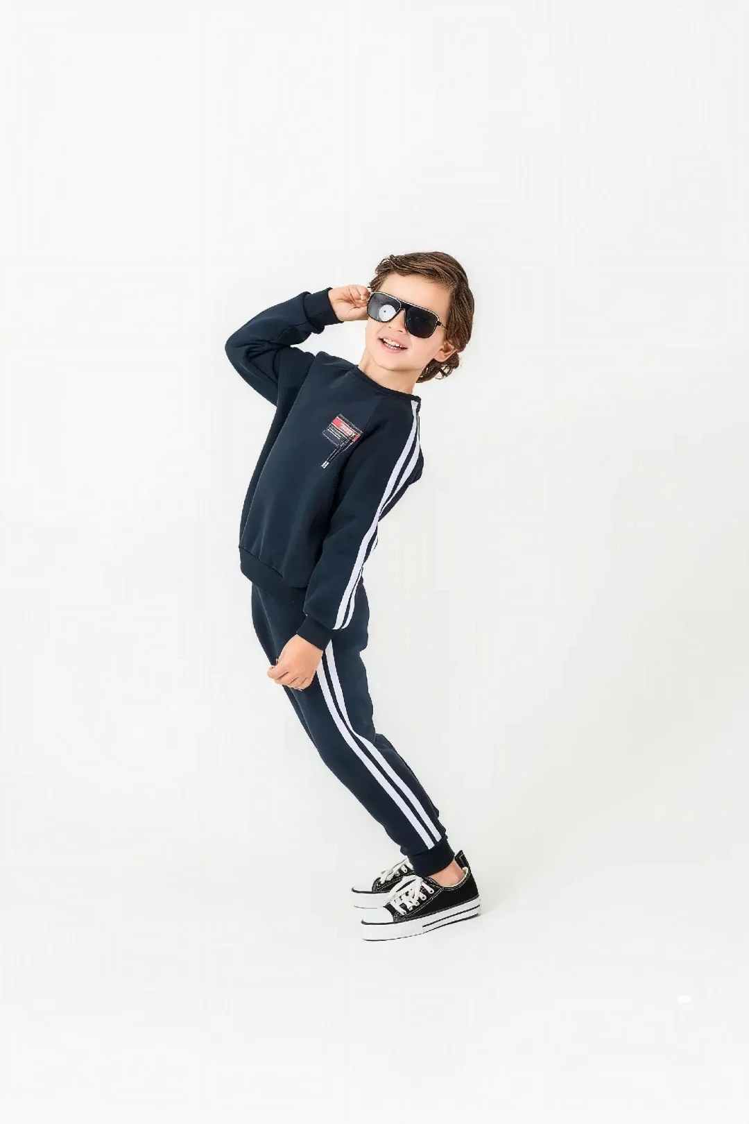 تراك ولادي (نيلي سادة أنيق)