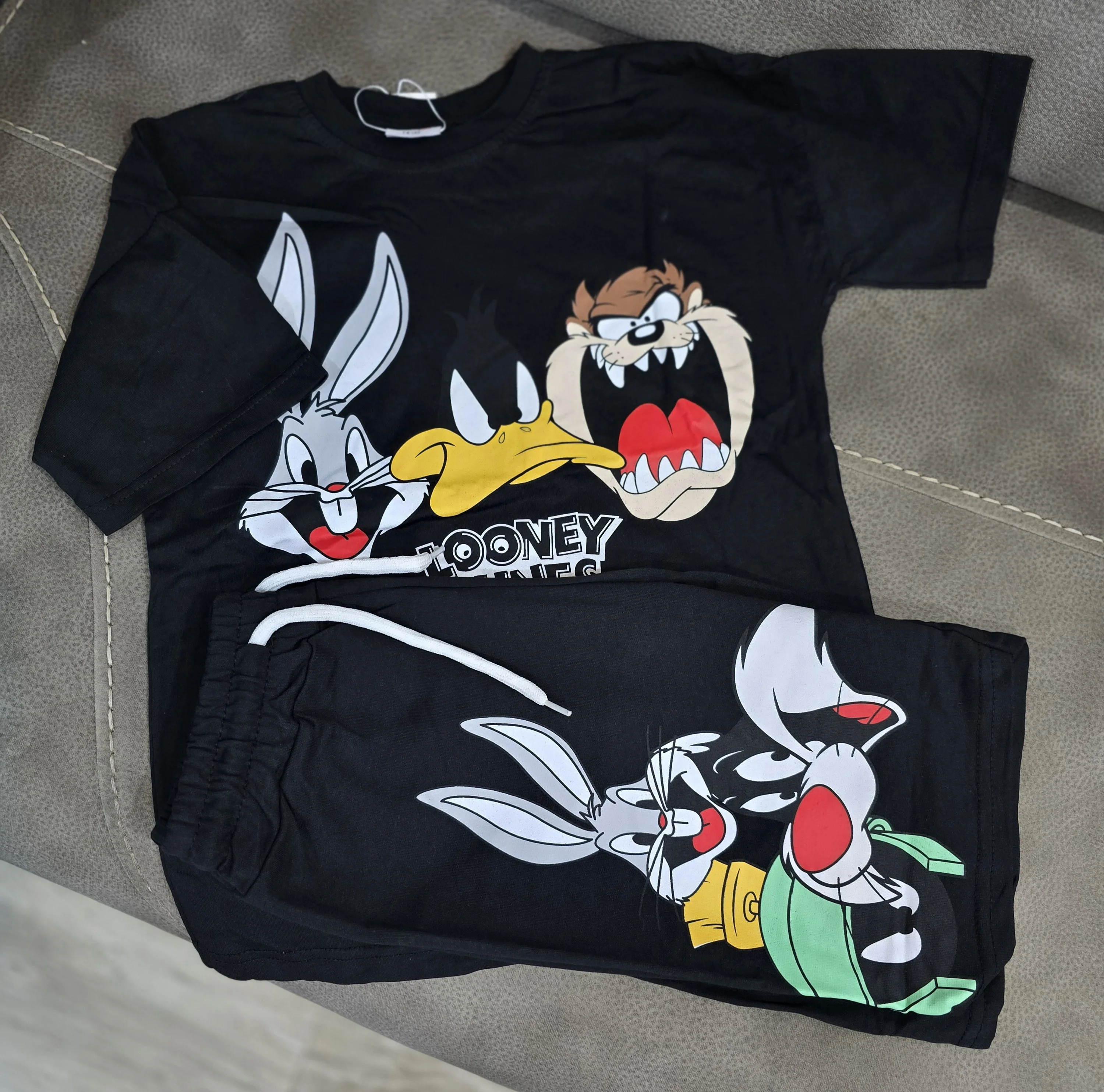 تراك ولادي صيفي (رسمة Looney Tune).