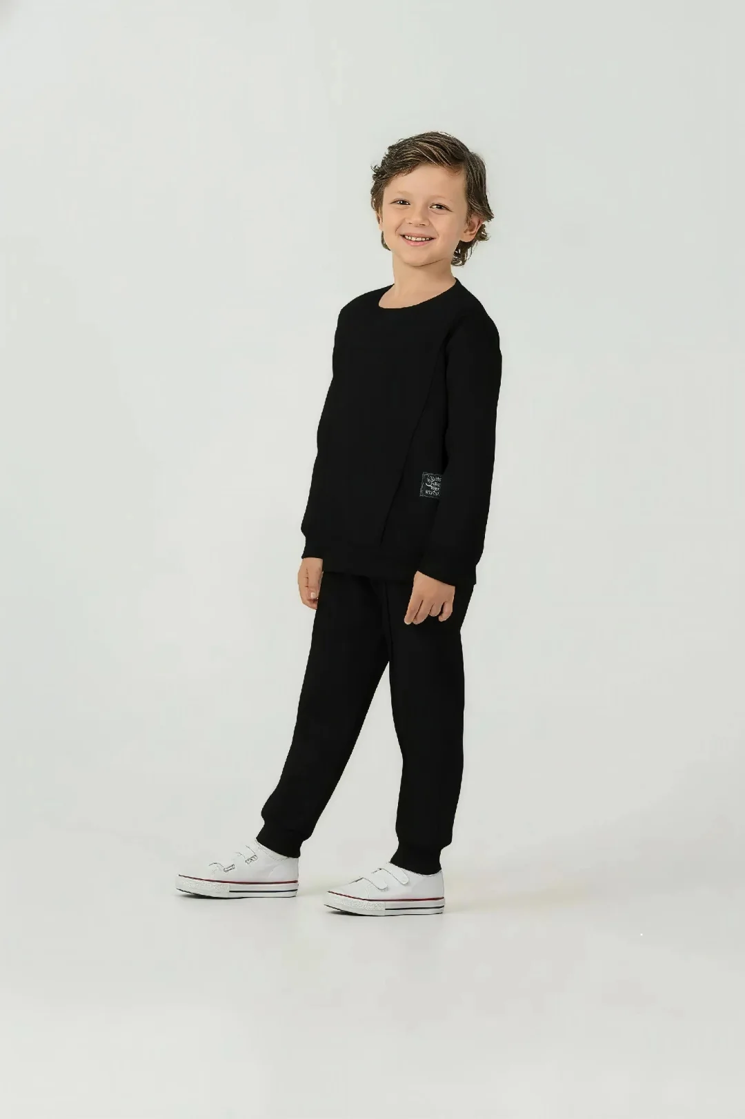 تراك ولادي (أسود سادة فخم)