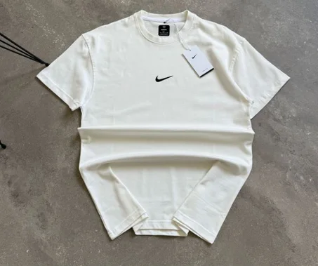 T-shirt Nike