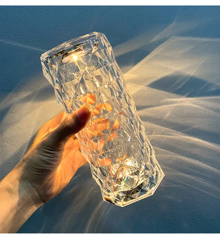 La lampe en cristal de haute qualité Home Decor avec 16 couleurs en 1 مصباح الكريستال متعدد الألوان