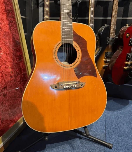 Guitar classic كيتار كلاسيكي