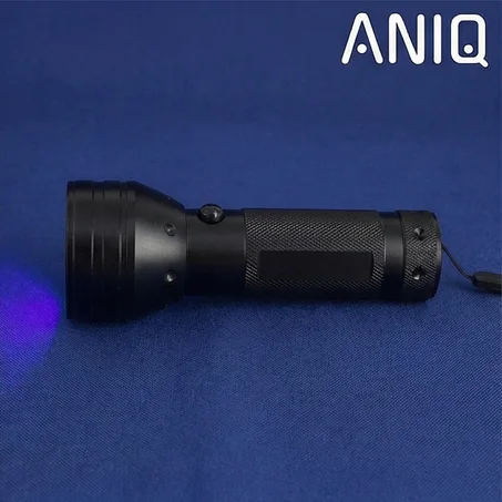 مصباح يدوي بالأشعة فوق البنفسجية (UV)