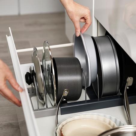 منظم الطناجير القابلة للتوسيع