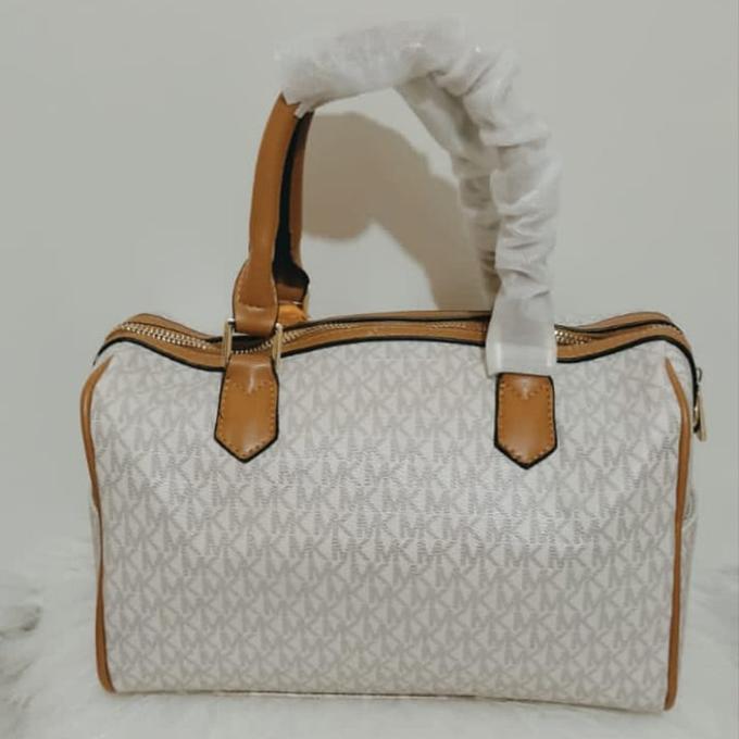 stores/1817afaa4fe5d1d2e4f779f6885be6dc/products/7UAkCrXfqm6883ic2EZt46cGvQabAlBQg09DMVyM.jpeg