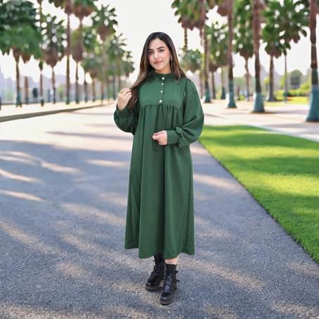 كسوة  بحلة جديدة للمحتجبات والغير المحتجبات للخروج والمناسبات متوفرة بعدة ألوان زاهية توب : مونطوني