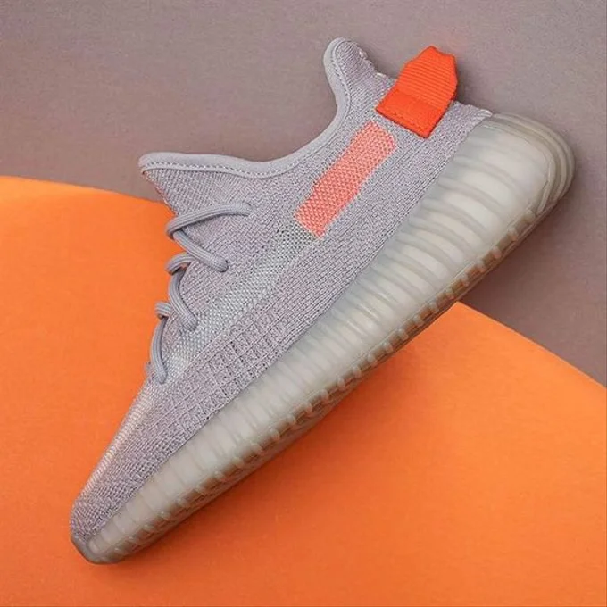 yeezy gris et orange
