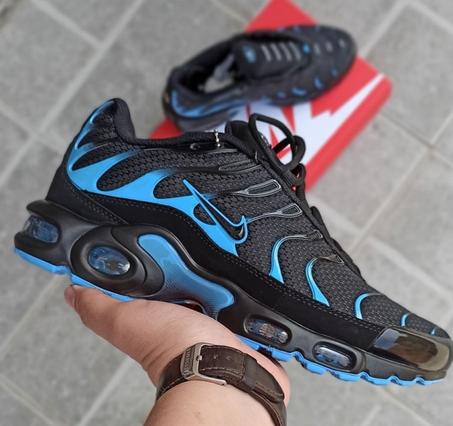 NIKE TN NEGRO Y AZUL