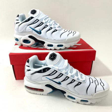 Nike Tn blancas detalles negros logo negro