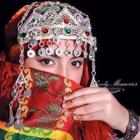 أكسيسوارت تقليدية