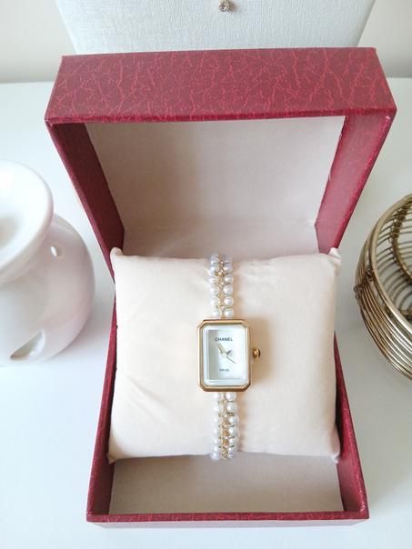 ساعة نسائية شانيل