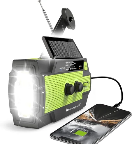 Éclairage, radio et recharge dans un appareil