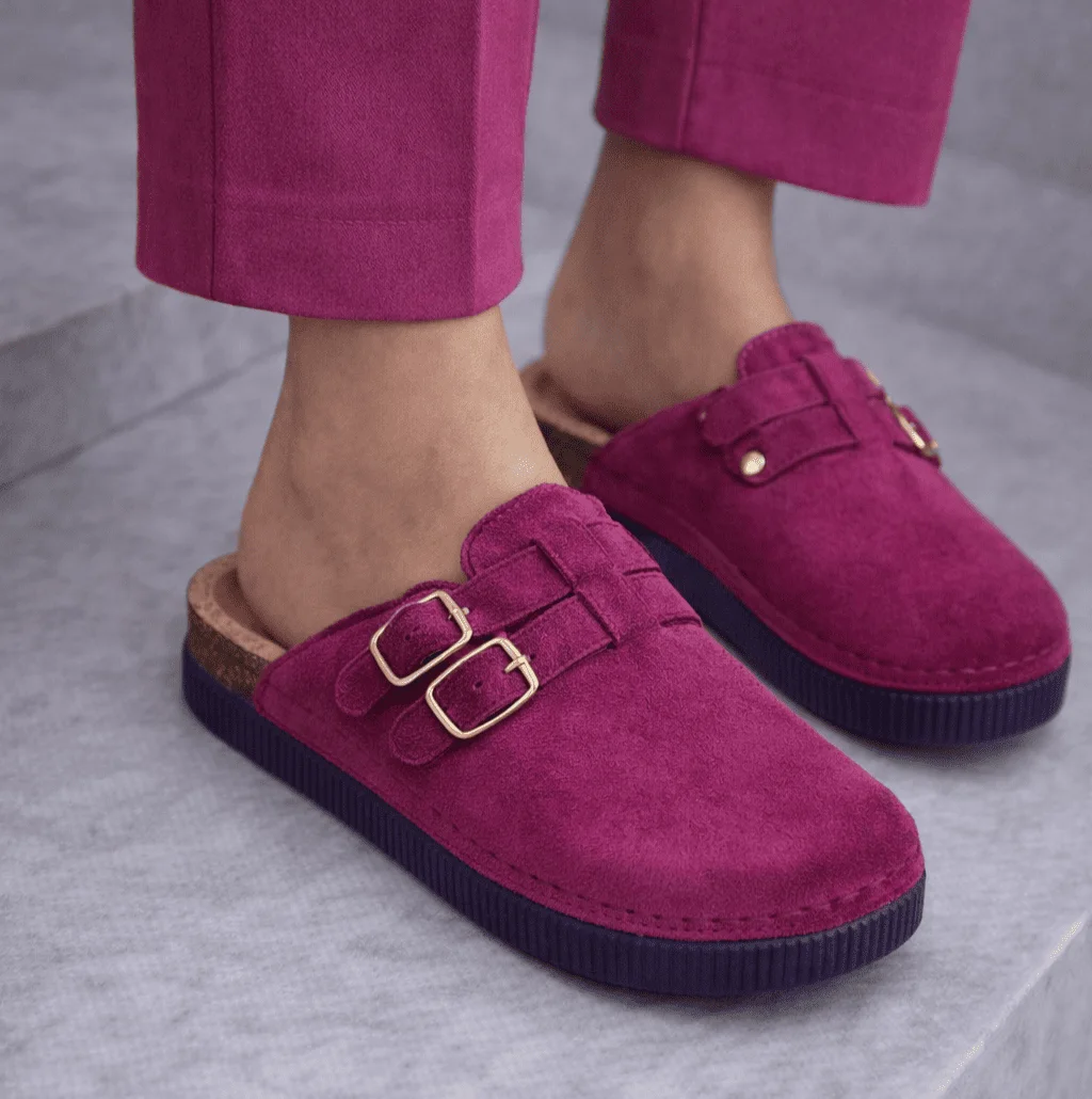 صابو نسائي أنيق وخفيف – مع تخفيضات رأس السنة 🎉