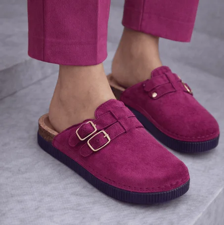 صابو نسائي أنيق وخفيف – مع تخفيضات رأس السنة 🎉