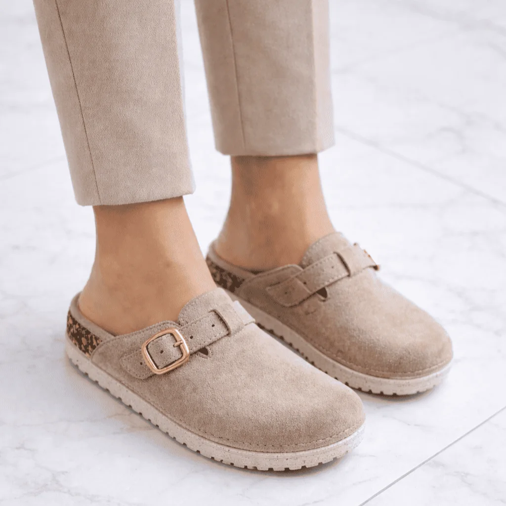 صابو نسائي أنيق وخفيف – مع تخفيضات رأس السنة 🎉 (copy)