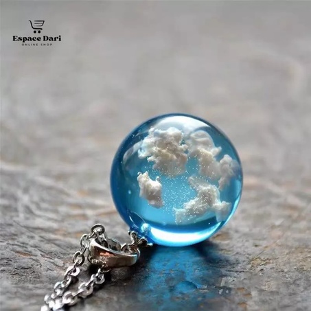 قلادة السماء الزرقاء