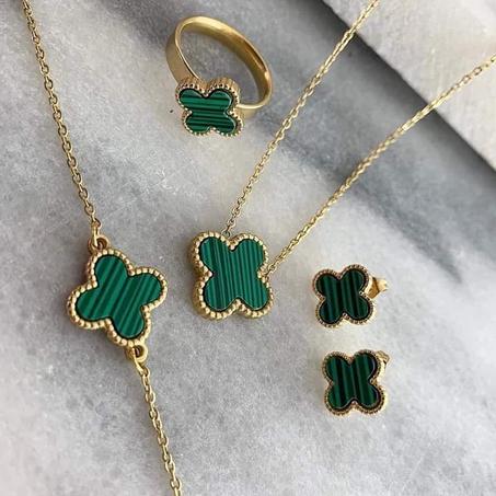 Collier Van Cleef & Arpels Alhambra Vintage Cornaline