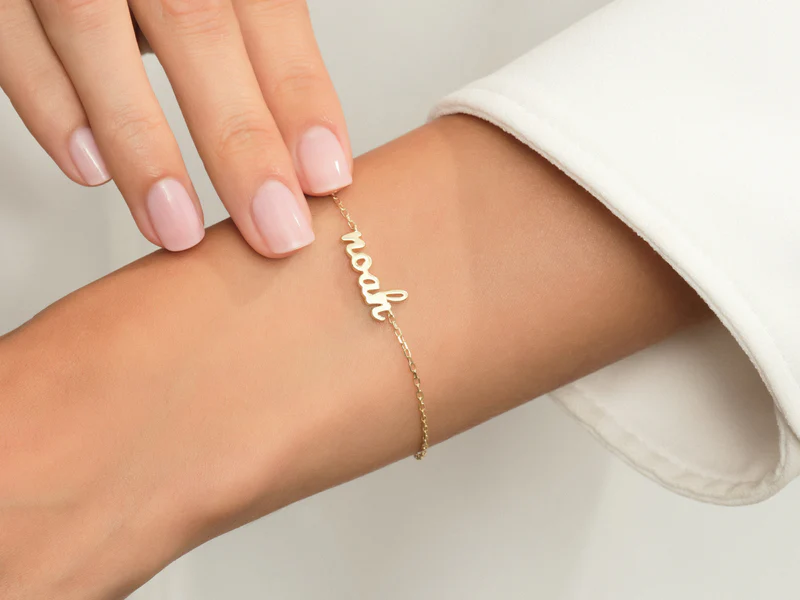 Bracelets أساور