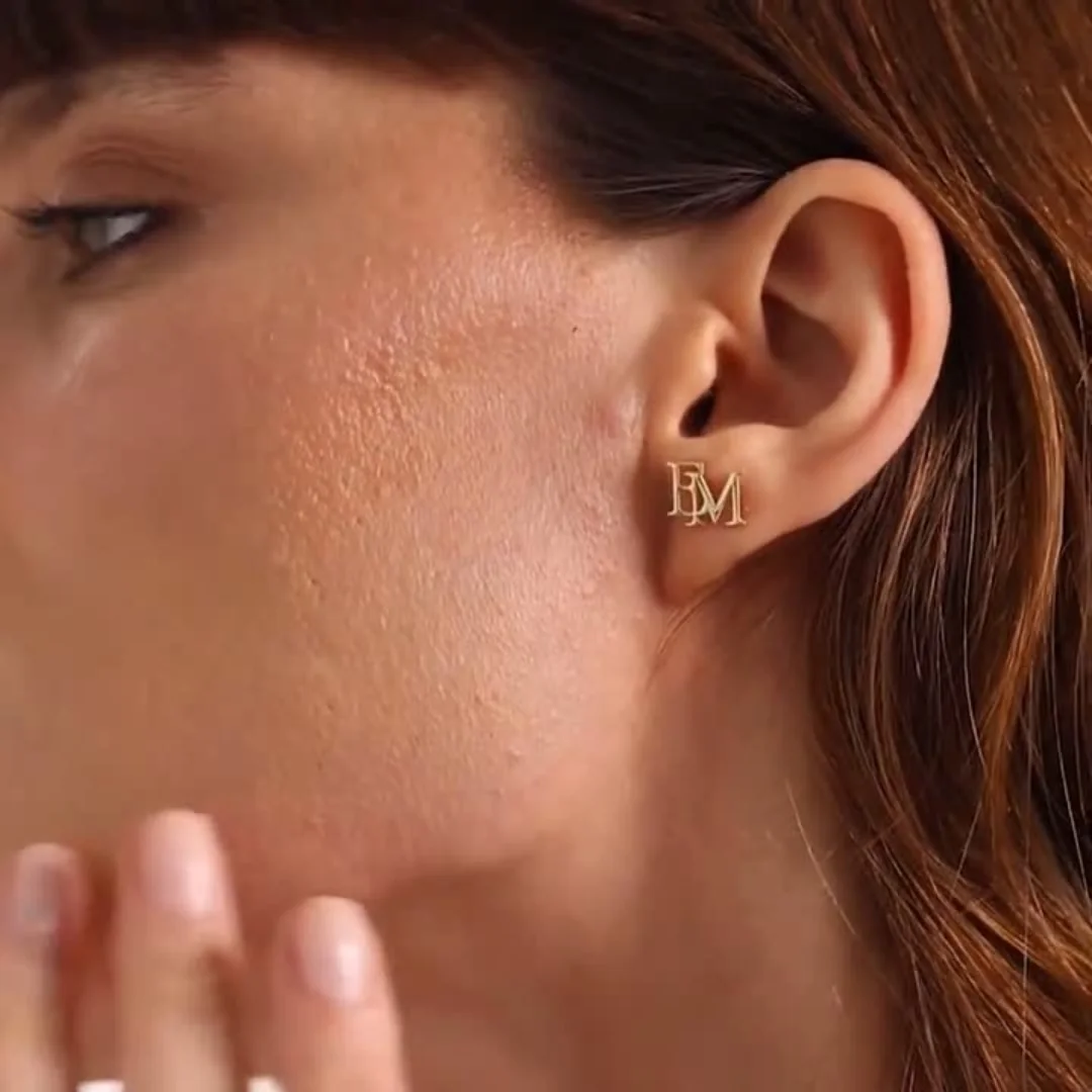 أقراط اسم مخصصة مسمارية مطلية بالذهب  | Personalized name stud earrings, gold plated