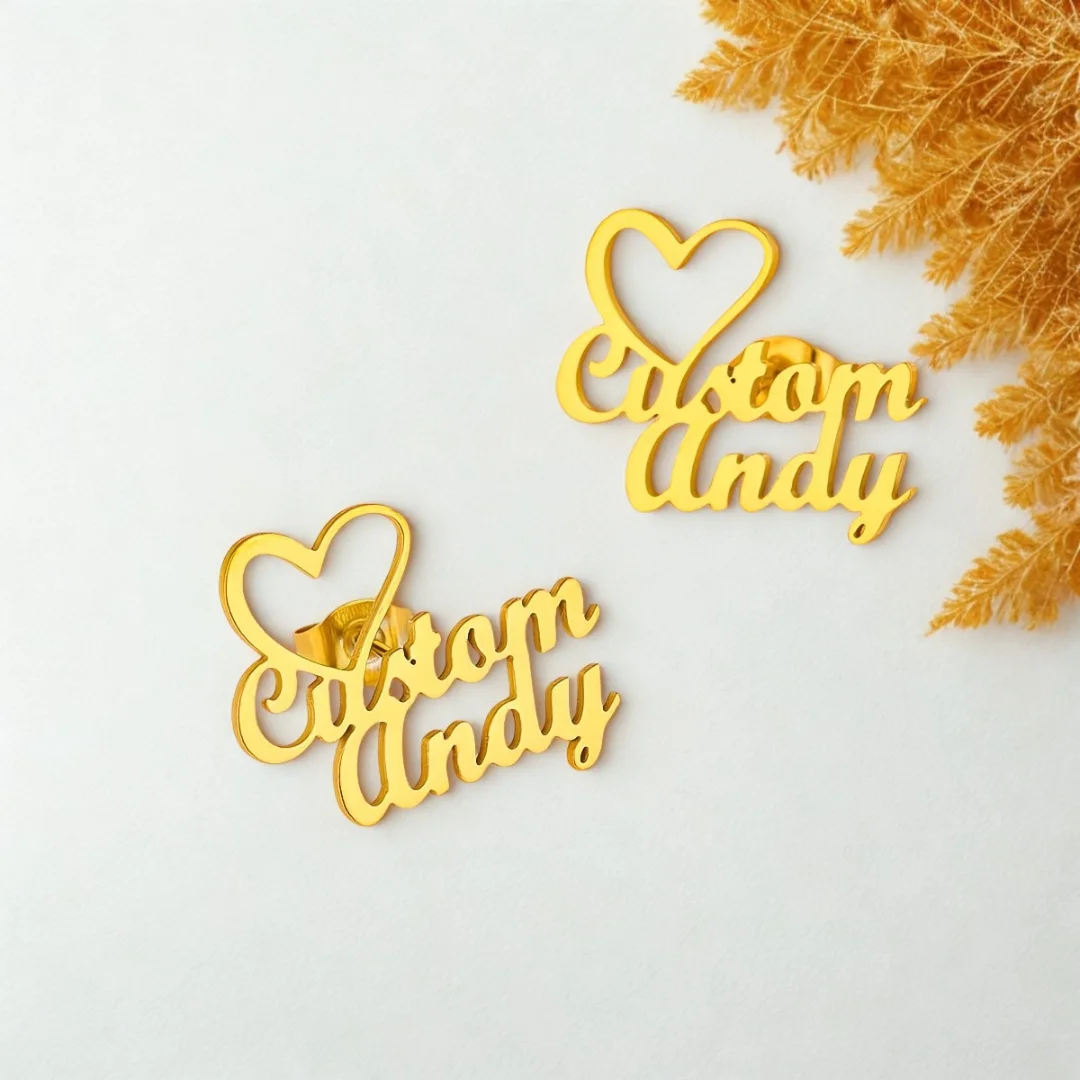 أقراط الأذن المخصصة بالاسم والقلب | Personalized Name & Heart Stud Earrings