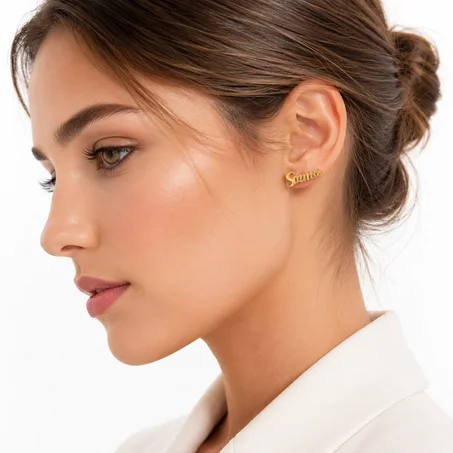 أقراط الاسم المرصعة بالكريستال | Iced-Out Custom Name Stud Earrings