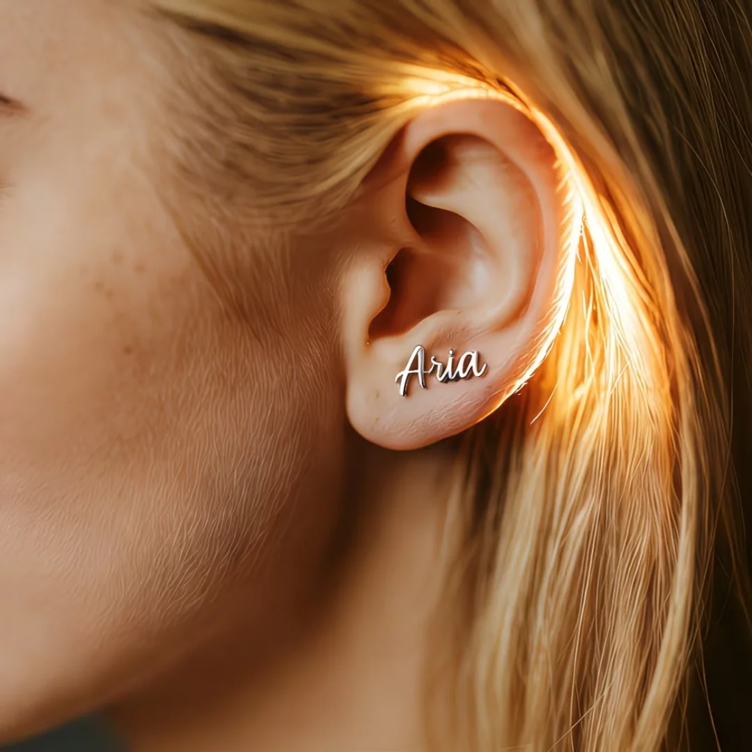 أقراط اسم مخصصة مسمارية مطلية بالذهب  | Personalized name stud earrings, gold plated