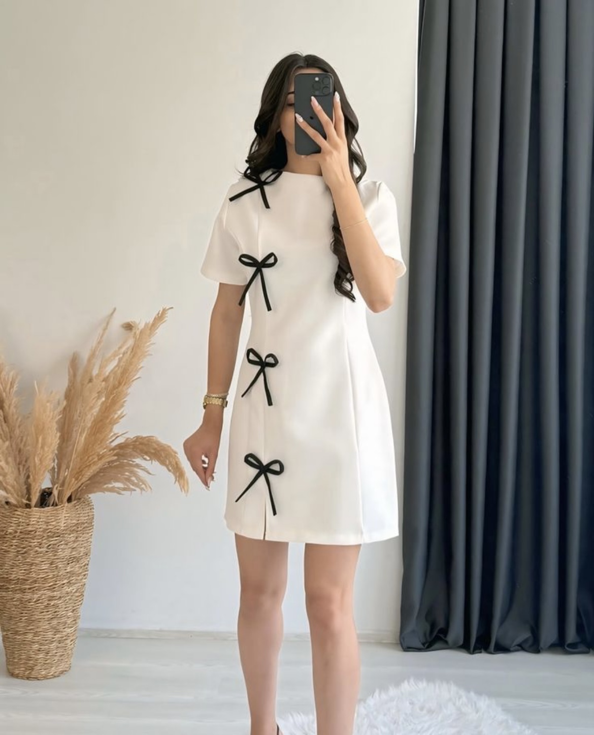 Robe Courte avec Détails de Nœuds Élégants