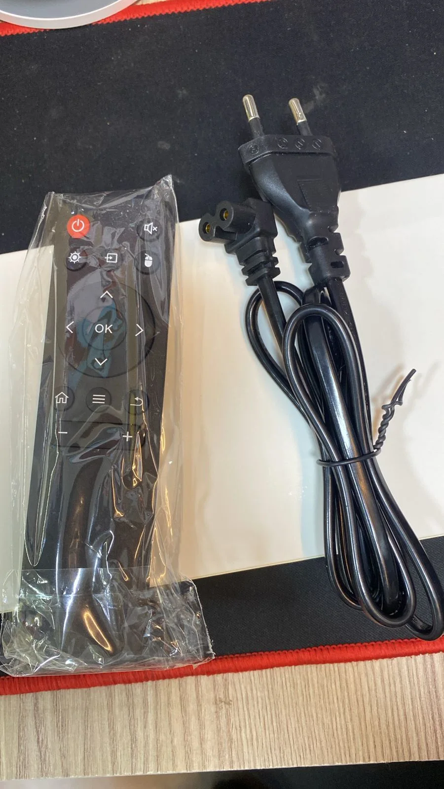 HY300 PRO Mini Projector-ميني بروجكتور