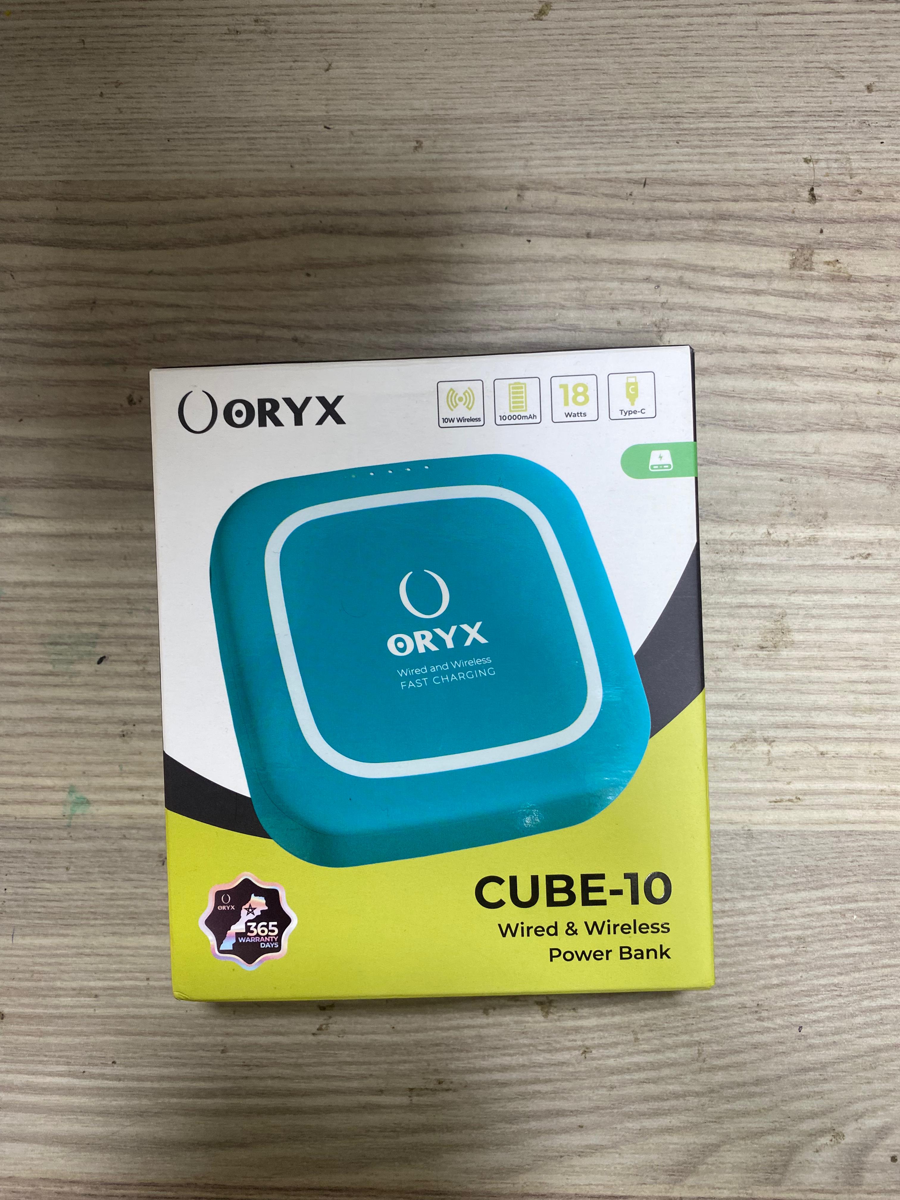 ORYX Cube-10 Wired & Wireless Power Bank