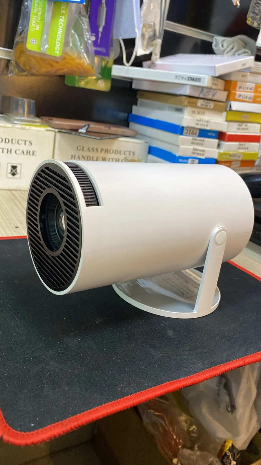 HY300 PRO Mini Projector-ميني بروجكتور